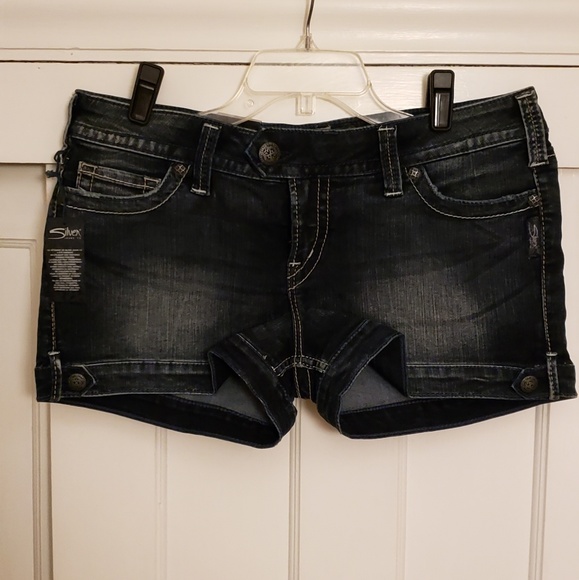 Silver Jeans Pants - NWT silver Jean's shorts size 33